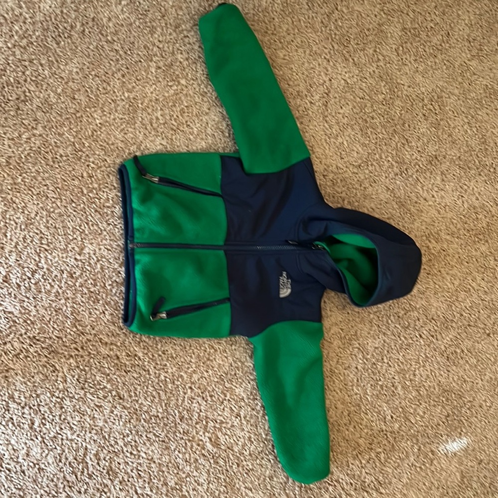 North Face 2T fleece with hood